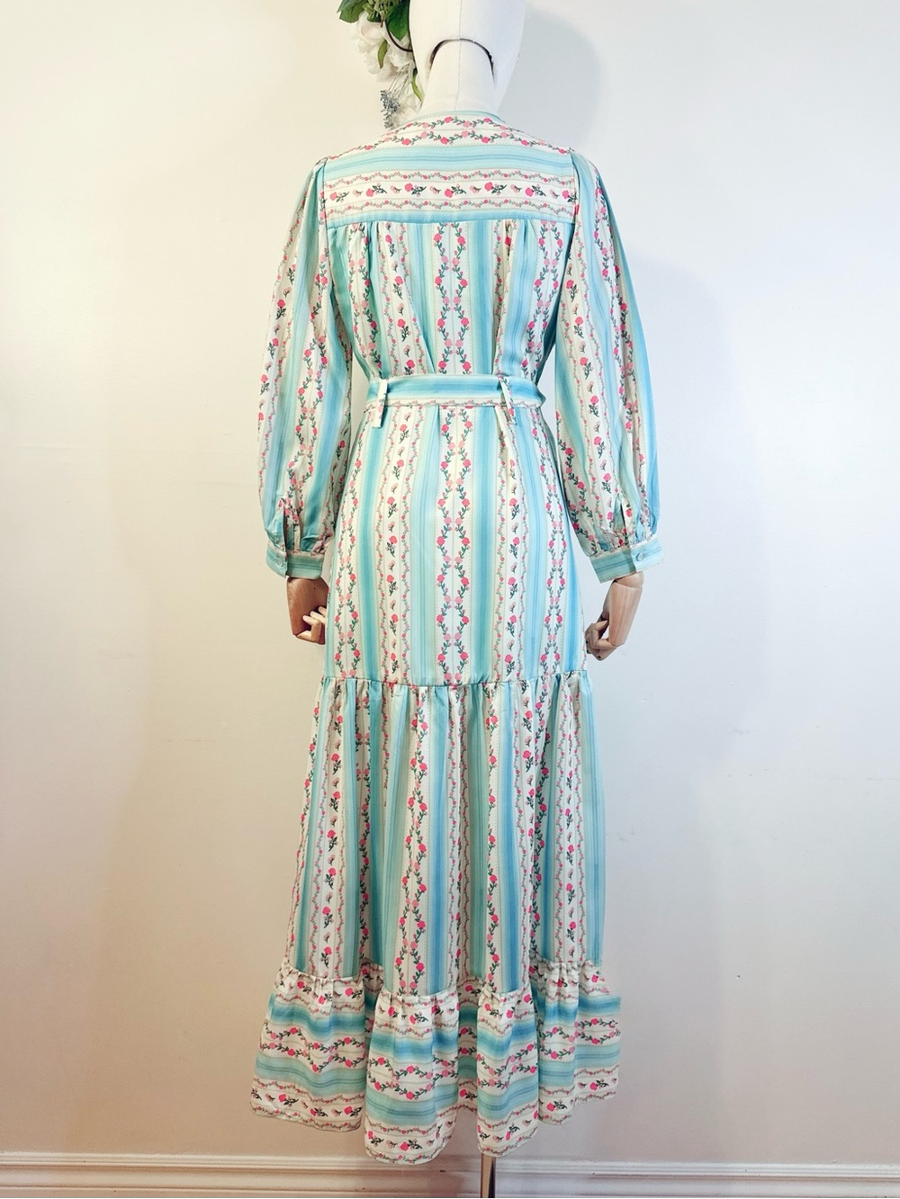 ๐ผ Pastel Blue Floral Maxi Dress with Heart Belt ๐ผ - Picture 9 of 12